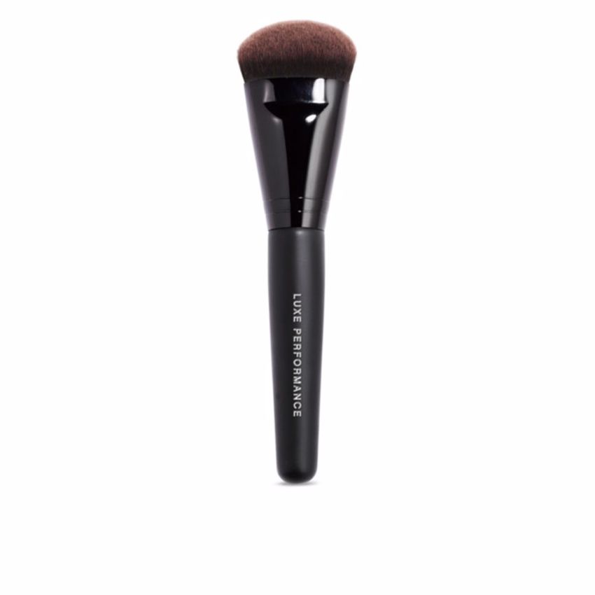 Luxe Performande Liquid Foundation Brush - 1 U