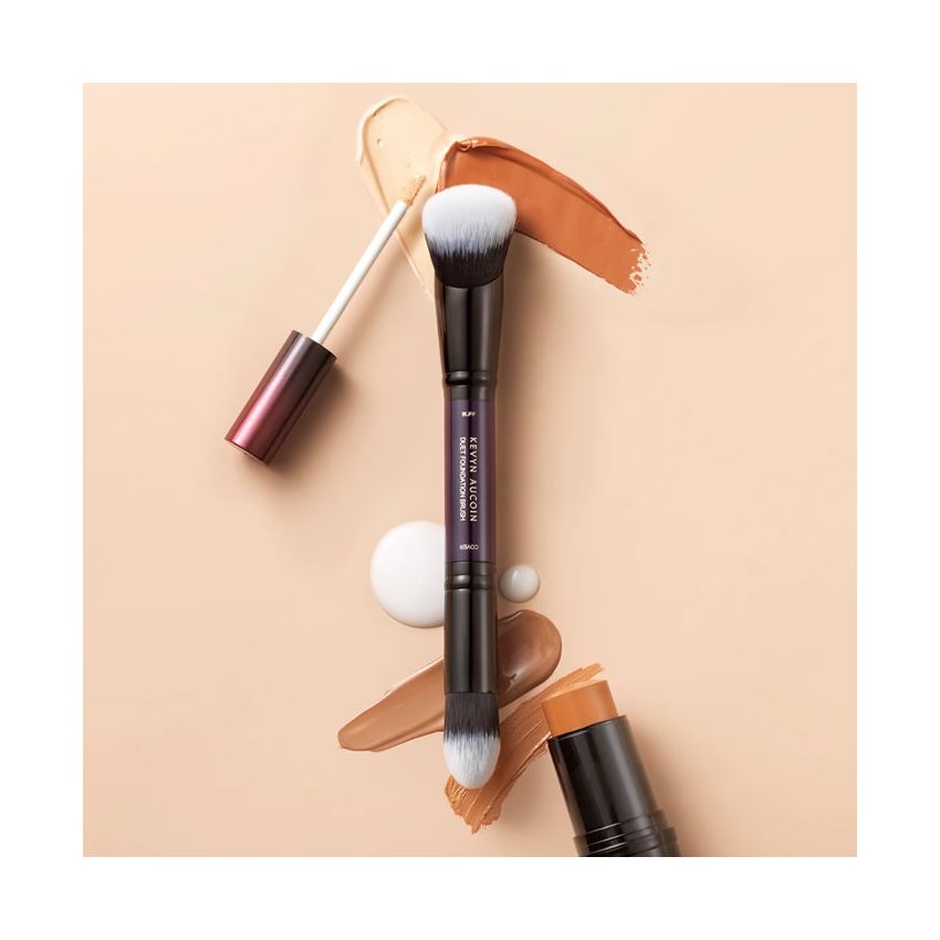 Kevyn Aucoin Duet Foundation Brush